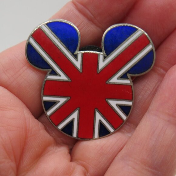 Lot 2‎ Disney Mickey Mouse Flag Pins United States United Kingdom Enamel - Picture 16 of 16
